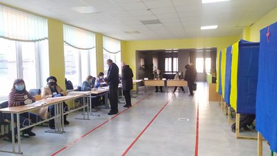 На Черкащині зафіксували процедурні порушення голосування — ОПОРА