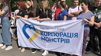 В Одесі заарештували чоловіка, який продавав військову амуніцію. Він представлявся волонтером "Корпорації монстрів"