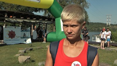 У запоріжжі відбувся масовий заплив на байдарках У запоріжжі відбувся масовий заплив на байдарках