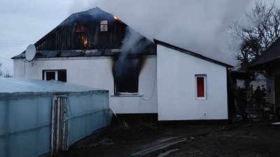 У пожежі на Волині загинули двоє чоловіків, жінку – госпіталізували