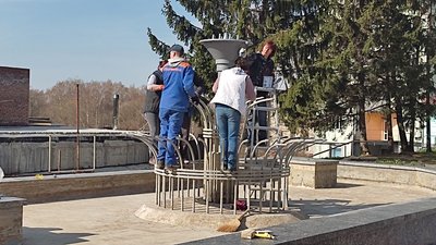 У Луцьку приводять до ладу та ремонтують фонтани. Коли вони запрацюють У Луцьку приводять до ладу та ремонтують фонтани. Коли вони запрацюють