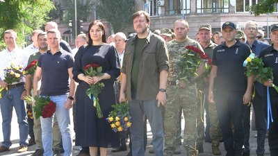 До Дня української державності в Запоріжжі вшанували пам’ять героїв всіх часів