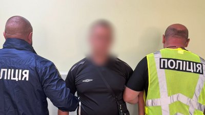 Підозрюваний у нападі та підпалі будинку на Харківщині