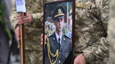 У Рівному попрощалися із Антоном Кравчуком і Миколою Шевчиком, які загинули у боях на Харківщині У Рівному попрощалися із Антоном Кравчуком і Миколою Шевчиком, які загинули у боях на Харківщині