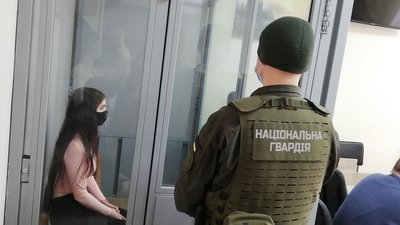"Може переховуватися": обвинуваченій у вбивстві інструктора тиру в Полтаві продовжили запобіжний