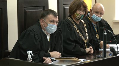 Суд відклав розгляд справи про вільний доступ на сесії Харківської міськради
