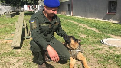 Нацгвардієць з Луцька розповів, як разом із псом готувалися до параду на День Незалежності