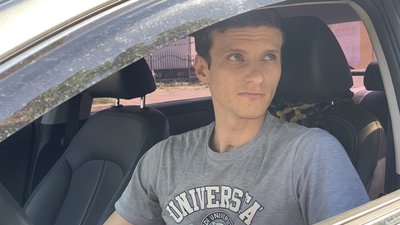 Водій таксі Володимир Лучка Водій таксі Володимир Лучка