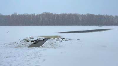 Ополонка у річці Десна до Водохреща 6 січня 2024 року