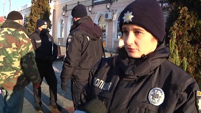 У Житомирі поліція склала два протоколи на продавців ялинок за торгівлю у невстановлених місцях У Житомирі поліція склала два протоколи на продавців ялинок за торгівлю у невстановлених місцях
