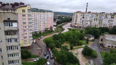 Через підтоплення вулиць у Франківську відкрили кримінальне провадження Через підтоплення вулиць у Франківську відкрили кримінальне провадження