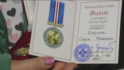 Вінницьких медиків, які першими почали боротися з Covid-19 відзначили орденами Вінницьких медиків, які першими почали боротися з Covid-19 відзначили орденами