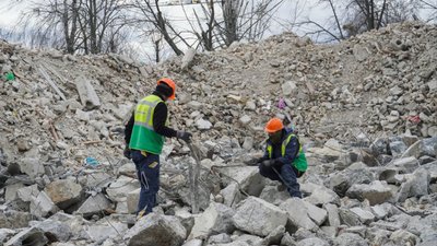 У Гостомелі, після демонтажу, відновлять 6 зруйнованих багатоповерхівок У Гостомелі, після демонтажу, відновлять 6 зруйнованих багатоповерхівок
