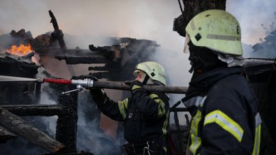 У Шевченківському районі Харкова горіли лазня та прибудови у приватному секторі