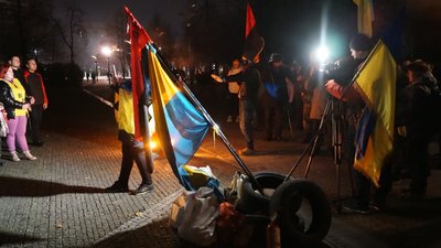 У Дніпрі, на Алеї героїв, відзначили День Гідності та Свободи У Дніпрі, на Алеї героїв, відзначили День Гідності та Свободи