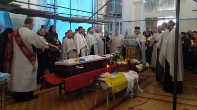 У Луцьку попрощалися з військовим медиком Олександром Кулею У Луцьку попрощалися з військовим медиком Олександром Кулею