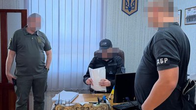 Правоохоронці проводять слідчі дії