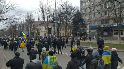"Коли людей єднає бойовий дух, то вже не так страшно". Херсонець розповів про мирні мітинги "Коли людей єднає бойовий дух, то вже не так страшно". Херсонець розповів про мирні мітинги