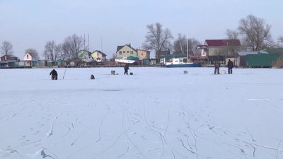 Рятувальники Херсонщини нагадали рибалкам правила поведінки на льоду