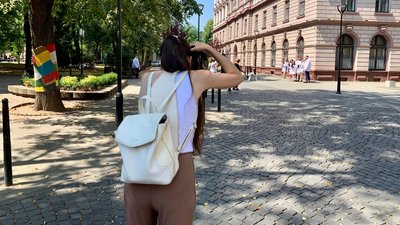 Волонтерить, поки чоловік воює на фронті. Історія киянки Ірини Гненни, яка переїхала в Івано-Франківськ Волонтерить, поки чоловік воює на фронті. Історія киянки Ірини Гненни, яка переїхала в Івано-Франківськ