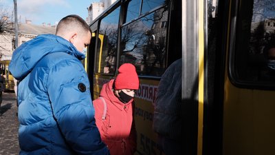 У Чернівцях вартість проїзду в маршрутках зросла до 9 гривень