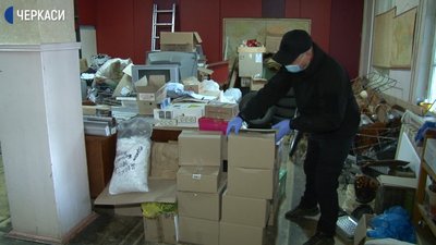 Черкаські волонтери відправили на схід бійцям антисептики та маски
