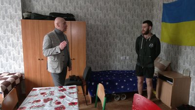 "Лишилася без засобів до існування": як у Рівному облаштовують гуртожиток релокованого Луганського медуніверситету "Лишилася без засобів до існування": як у Рівному облаштовують гуртожиток релокованого Луганського медуніверситету