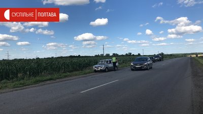 У Полтаві озброєний чоловік взяв в заручники поліцейського. Що відомо