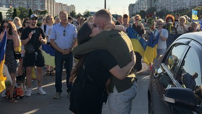 Зустріч звільненого з полону захисника Миколи Пруса