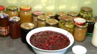 Котлети, голубці, торти, вареники: громада на Рівненщині відправляє їжу жителям Херсонщини Котлети, голубці, торти, вареники: громада на Рівненщині відправляє їжу жителям Херсонщини