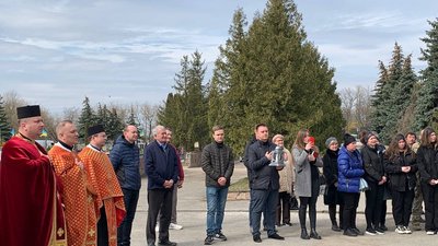 У Тернополі попрощалися з бійцем Віталієм Рибальським У Тернополі попрощалися з бійцем Віталієм Рибальським