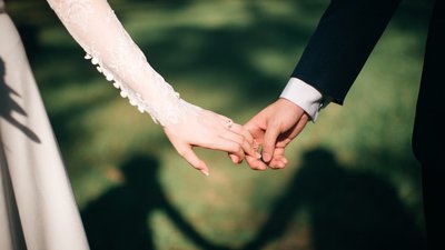 Суд у Криму покарав 6 людей за весілля з українськими піснями