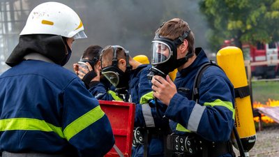 Першокурсники і магістри: майбутні рятувальники Черкащини змагалися у професійних дисциплінах