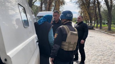 Евакуація з Оріхова: до Запоріжжя вивезли 25 літніх людей Евакуація з Оріхова: до Запоріжжя вивезли 25 літніх людей
