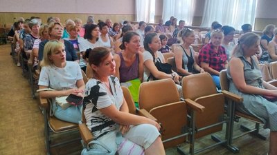 На Сумщині виступили проти переселення вихованців психоневрологічного інтернату до приміщення школи На Сумщині виступили проти переселення вихованців психоневрологічного інтернату до приміщення школи