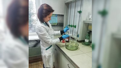 Річка Мена на Чернігівщині "запінилась": з чим це пов'язано та чи небезпечно — з'ясовувала екоінспекція Річка Мена на Чернігівщині "запінилась": з чим це пов'язано та чи небезпечно — з'ясовувала екоінспекція