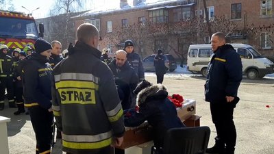 У Харкові прощаються з рятувальником, загиблим внаслідок обстрілу У Харкові прощаються з рятувальником, загиблим внаслідок обстрілу