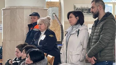 "Повість про потяг до перемоги". У Дніпрі відбулася презентація книги "Залізна евакуація" "Повість про потяг до перемоги". У Дніпрі відбулася презентація книги "Залізна евакуація"