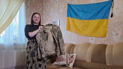 Тетяна Назаренко змінила сукню на військову форму Тетяна Назаренко змінила сукню на військову форму