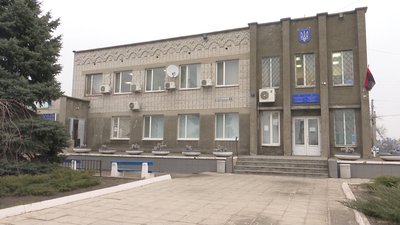 Дві маленькі сестри півдня ходили селом Хуторо-Губинихи голодні та легко одягнуті Дві маленькі сестри півдня ходили селом Хуторо-Губинихи голодні та легко одягнуті