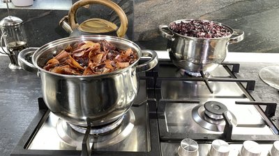 Великодні рецепти фарбування яєць родини блогерки з Полтави Даші Євтух Великодні рецепти фарбування яєць родини блогерки з Полтави Даші Євтух