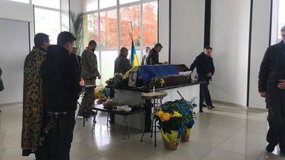 В Івано-Франківську попрощалися з бійцем "десятки" та колишнім працівником Суспільного Сергієм Силкіним В Івано-Франківську попрощалися з бійцем "десятки" та колишнім працівником Суспільного Сергієм Силкіним