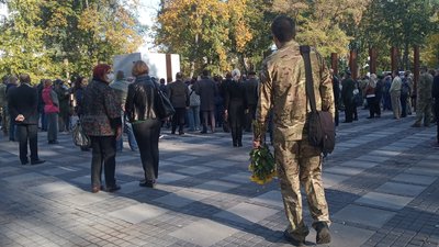 У Харкові вшановують захисників України У Харкові вшановують захисників України