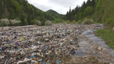 Бракує грошей. На Верховинщині 3 роки не можуть закрити сміттєвий полігон Бракує грошей. На Верховинщині 3 роки не можуть закрити сміттєвий полігон