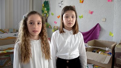 Листівки до Дня матері військовим-матерям відправили на схід тернопільські школярі Листівки до Дня матері військовим-матерям відправили на схід тернопільські школярі