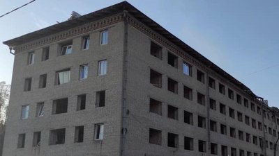Окупанти 26 разів гатили по населених пунктах Донеччини, пошкоджені пологовий будинок та оселі