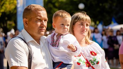 Хода ветеранів і святковий ярмарок. Дніпропетровщина відзначає 30-річчя Незалежності України