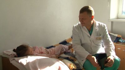 Порятунок Ясі: Черкаські хірурги провели складну операцію з видалення нирки дитині Порятунок Ясі: Черкаські хірурги провели складну операцію з видалення нирки дитині