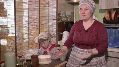 Полтавка Світлана Прохорчук готує паски разом з донькою Полтавка Світлана Прохорчук готує паски разом з донькою