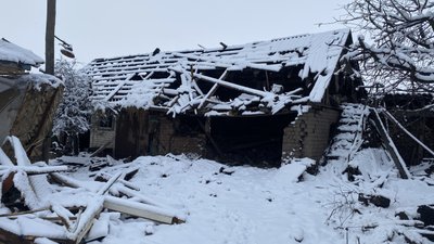"Ви знаєте, що у вас вікон немає? Кажу: ні”.Що розповіли мешканці села Ямне на Сумщині після обстрілу армії РФ "Ви знаєте, що у вас вікон немає? Кажу: ні”.Що розповіли мешканці села Ямне на Сумщині після обстрілу армії РФ